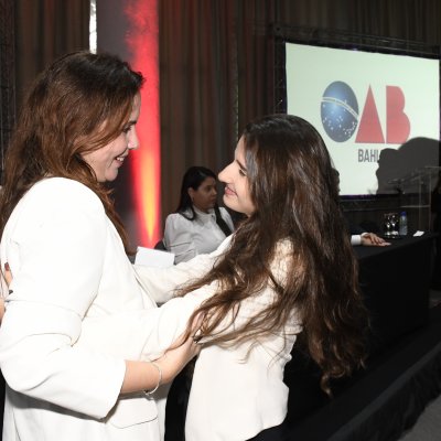 [OAB-BA entrega mais de 300 carteiras a jovens advogados e advogadas]