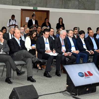 [Simpósio discute futuro do mercado de gás no Brasil]