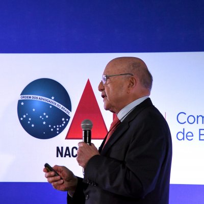 [Simpósio discute futuro do mercado de gás no Brasil]