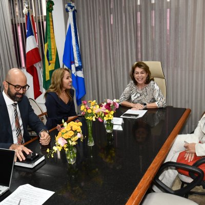 [ OAB-BA se reúne com a Corregedora-geral da Justiça do Trabalho ]